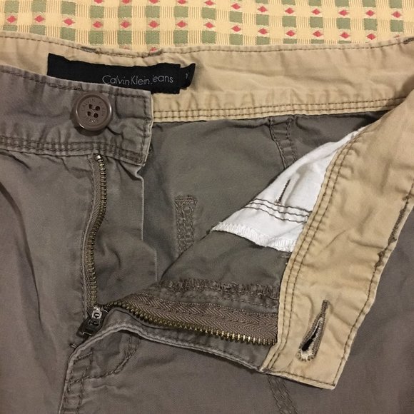 Calvin Klein Khaki Camping Cargo Shorts - Picture 10 of 11